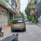 Nhà phố Lạc Trung ấm cúng, an ninh tốt. Bán cho Khách thích ở yên tĩnh 4.6 tỉ